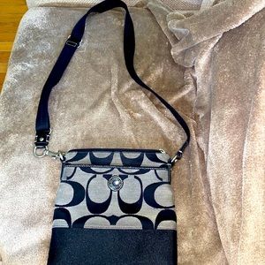 🖤Coach crossbody🖤